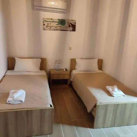 Jimmy, Pilona Village Case de vacanță *