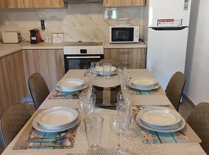 Jimmy, Pilona Village