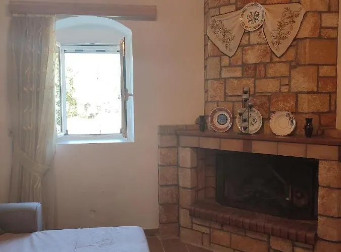 Jimmy, Pilona Village * Vlicha (Rhodes)