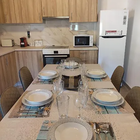 Jimmy, Pilona Village