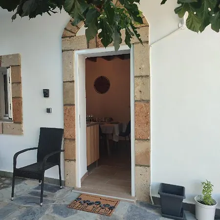 Jimmy, Pilona Village * Vlicha (Rhodes)