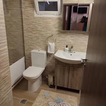 Jimmy, Pilona Village Casa de Férias