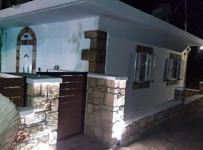 Jimmy, Pilona Village بيت للعطل