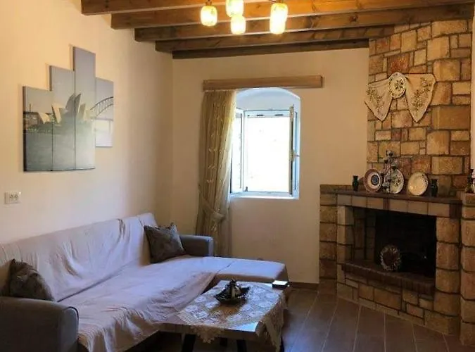 Jimmy, Pilona Village * Vlicha (Rhodes)