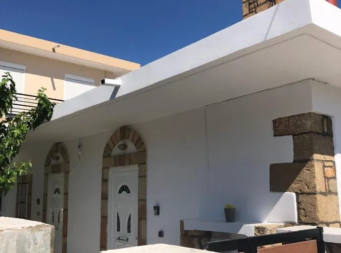 Jimmy, Pilona Village Vlicha (Rhodes)